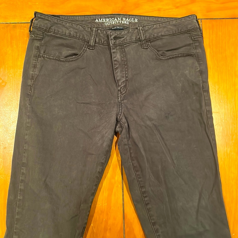 American Eagle women’s jeans